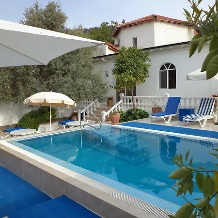 The Muses House Boutique בית הארחה